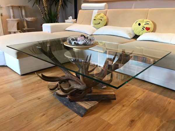 Couchtisch aus Eiche und Geweih, Geweihmöbel, Geweih als Einrichtung, Geschenke für Jäger, Geschenke für Jungjäger, Jagdstube Einrichtung, Chalet Einrichtung, modern, traditionell, Unikat, maßgefertigter Couchtisch