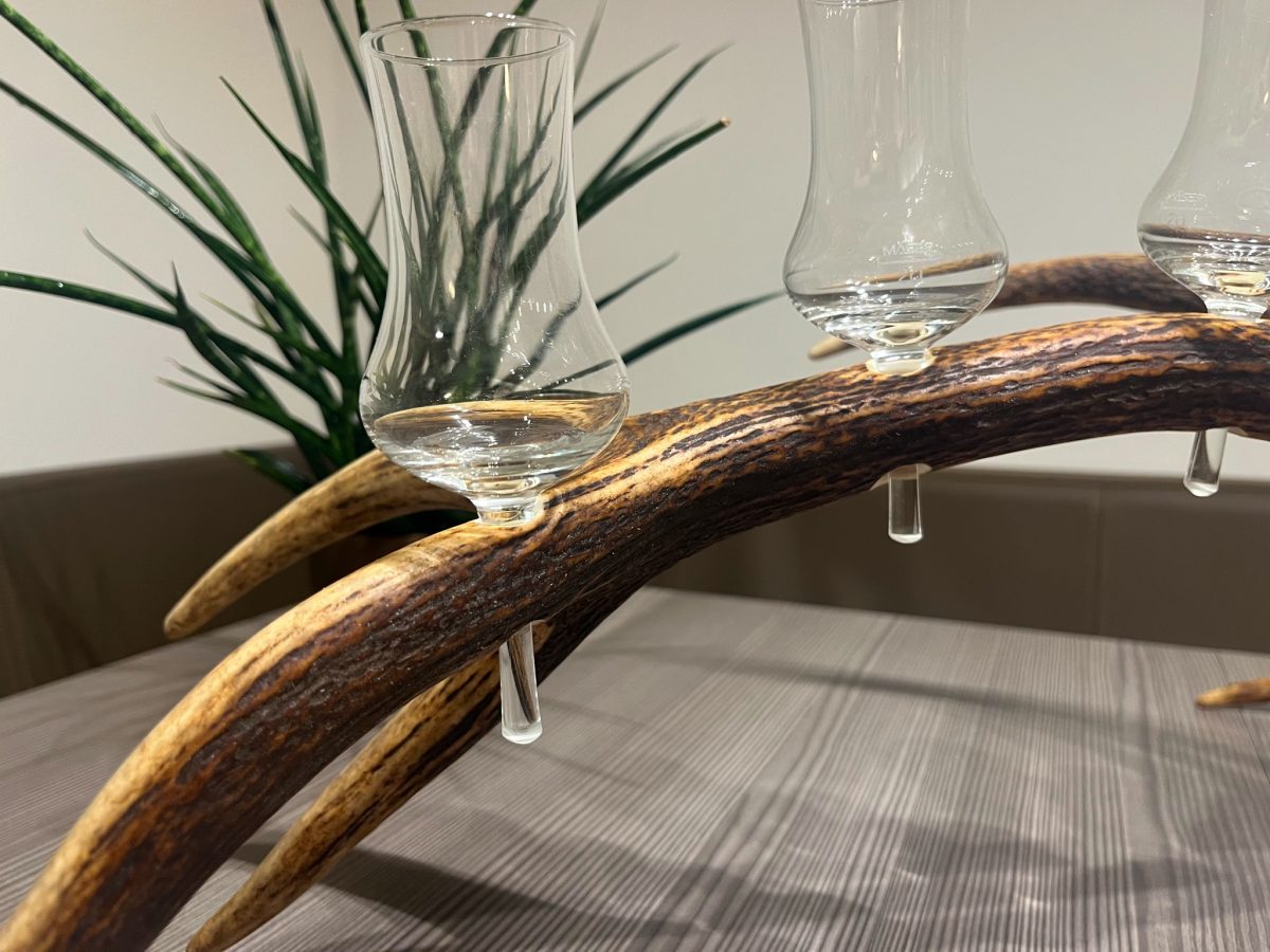 Schnapsglas-Vitrine Aus Holz Für Die Wand – Set Mit 30 Gläsern, Schwarz, 43,2 X 30,5 Cm, Kein Montage Nötig