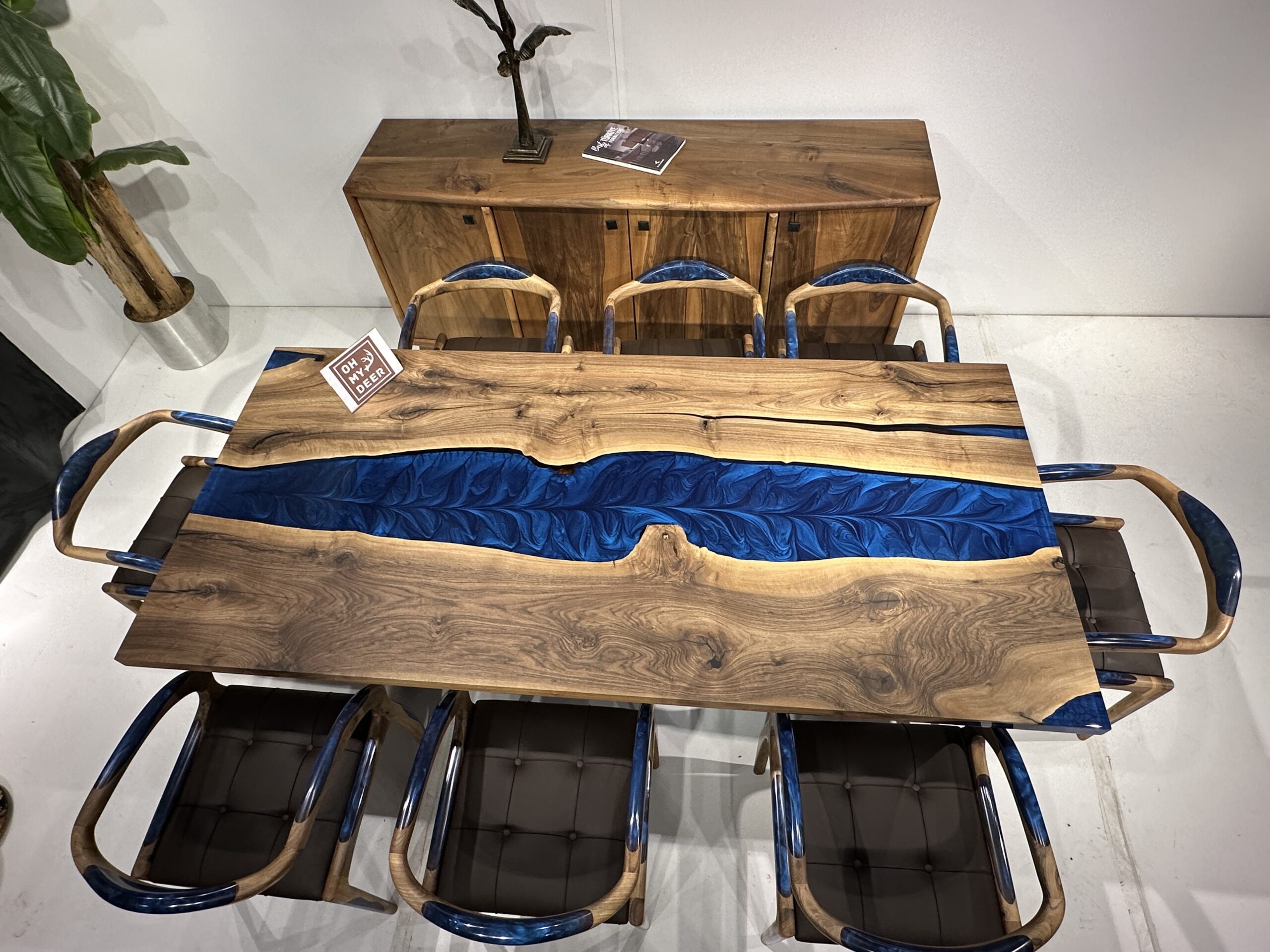 epoxy eettafel, epoxy eettafel oostenrijk, epoxy,epoxy riviertafel, riviertafel, rivier, epoxyhars tafel, meubels op maat, exclusieve tafels, epoxytafel, johannes forkl, forkl, oh my deer, omd, epoxy tafel kopen, epoxy tafel kopen oostenrijk, epoxy tafels, epoxy tafels, epoxy tafel rivier, epoxy eettafel, epoxy eettafel walnoot, walnoot eettafel, walnoot epoxy blauw